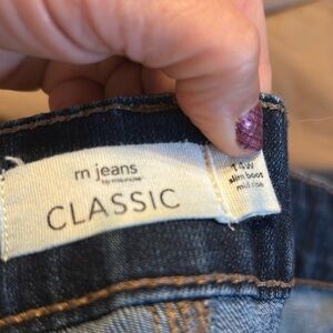 Never worn - slim boot - midrise